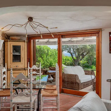 Di Lusso Pantogiacon Giardino * Порто-Черво