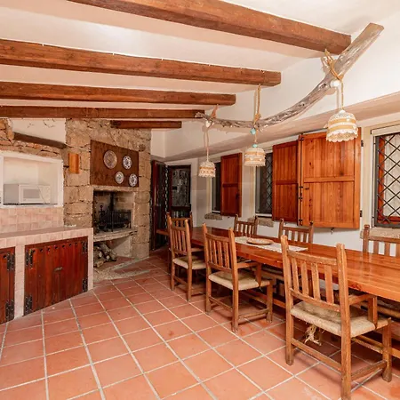 Вілла Di Lusso Pantogiacon Giardino