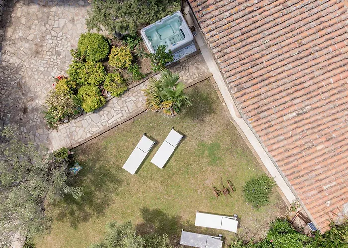 Di Lusso Pantogiacon Giardino וילה *