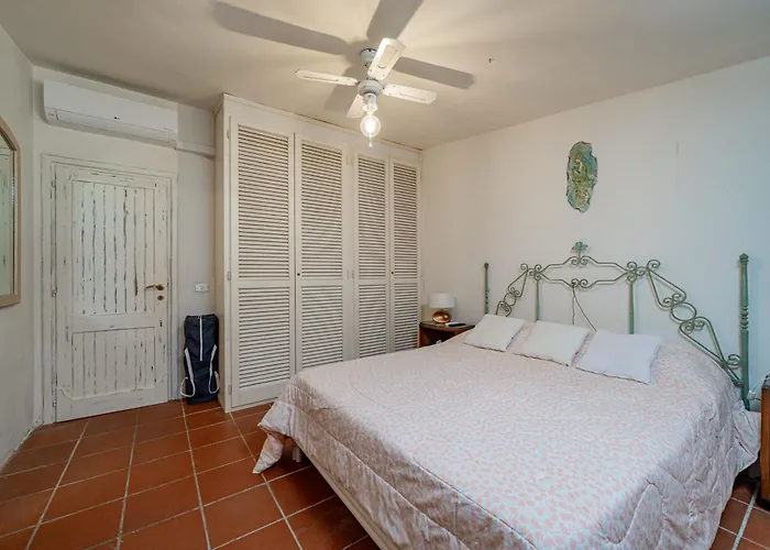 Di Lusso Pantogiacon Giardino וילה פורטו צ'רבו